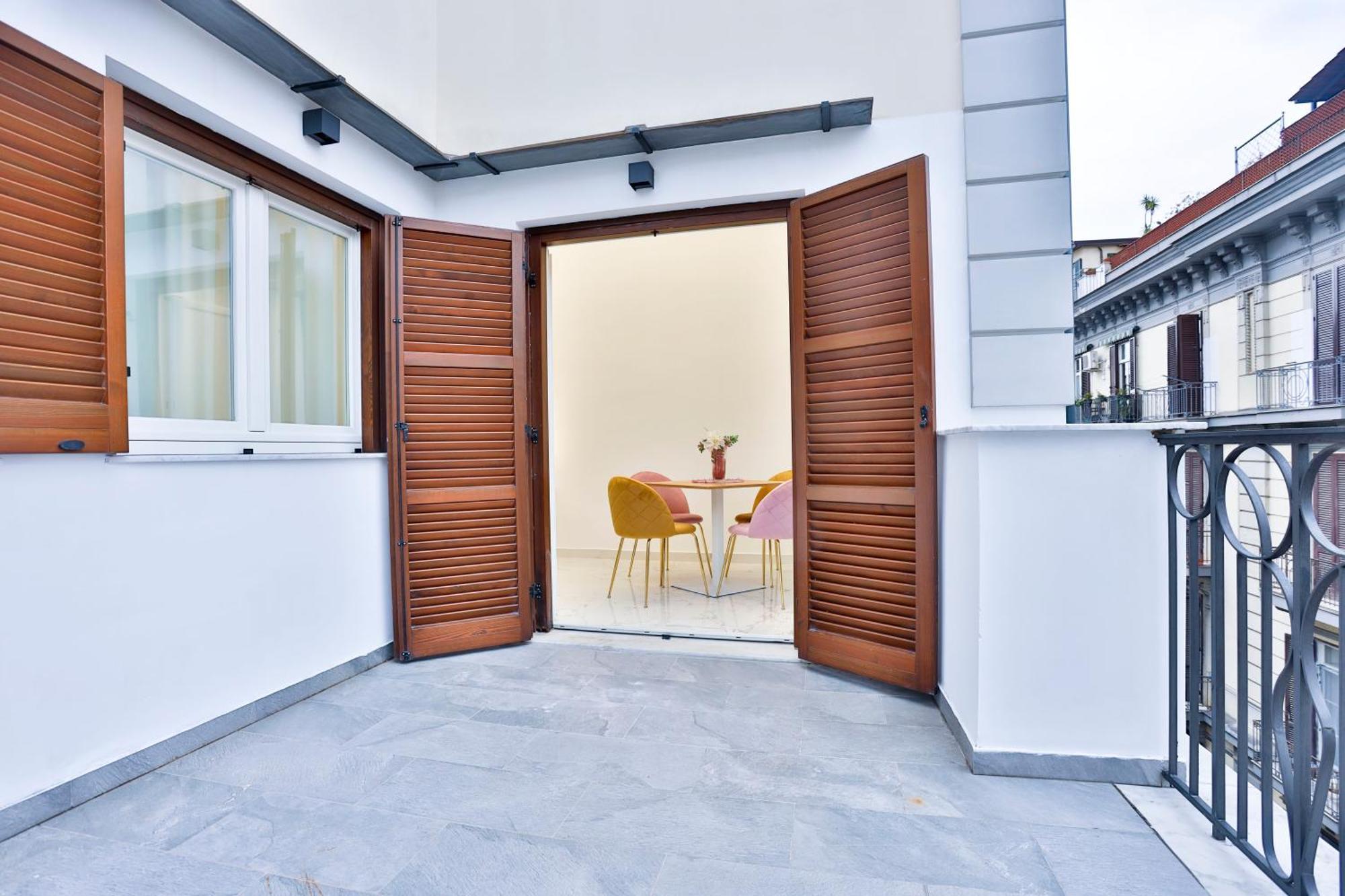 Hotiday Room Collection - Napoli Sant'Arcangelo Bagian luar foto